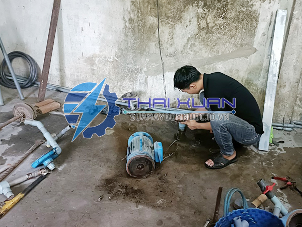 Thợ sửa máy bơm nước TPHCM